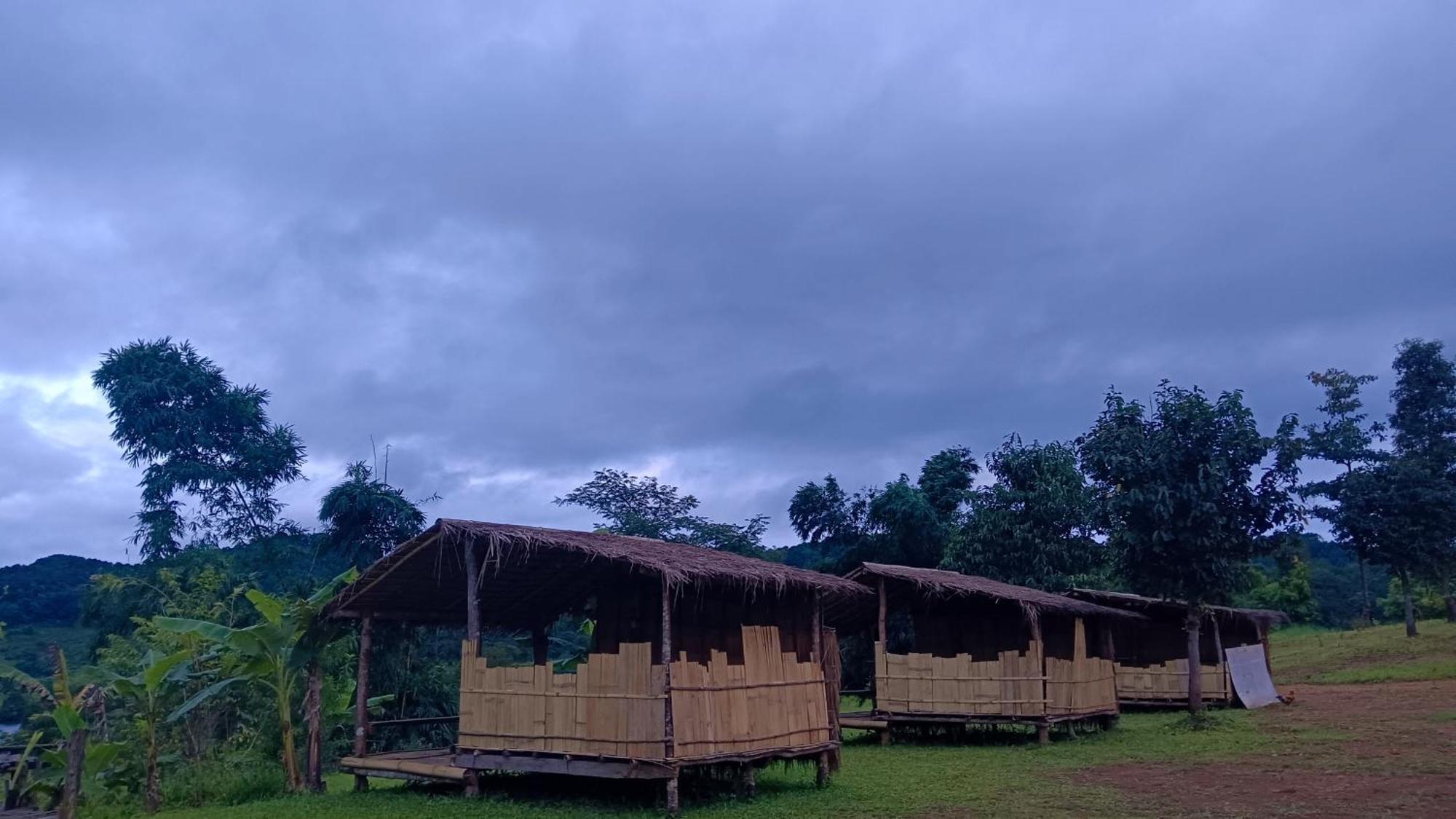 ไร่นิธิสุนทร Nithisoonthon Farmstay Мехонгсон Екстер'єр фото