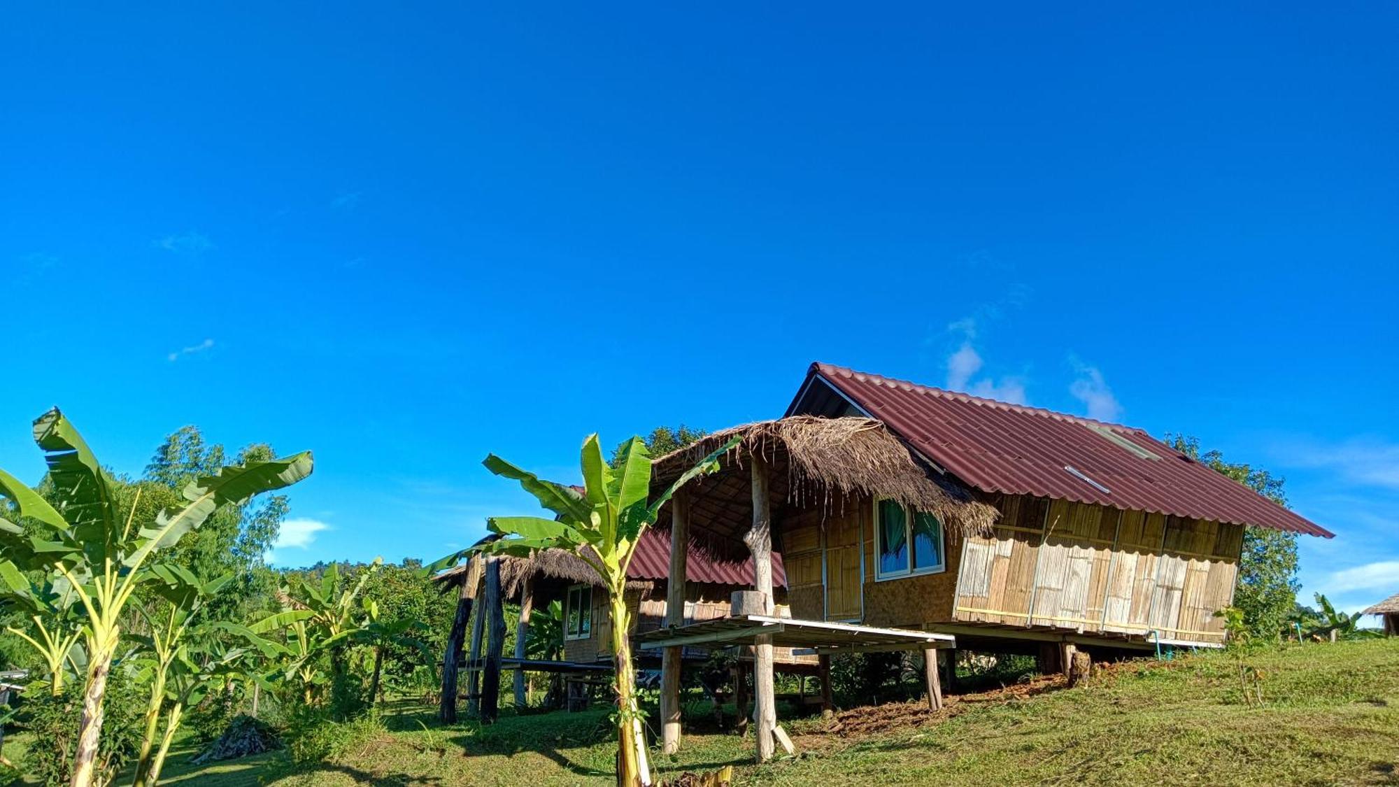 ไร่นิธิสุนทร Nithisoonthon Farmstay Мехонгсон Екстер'єр фото