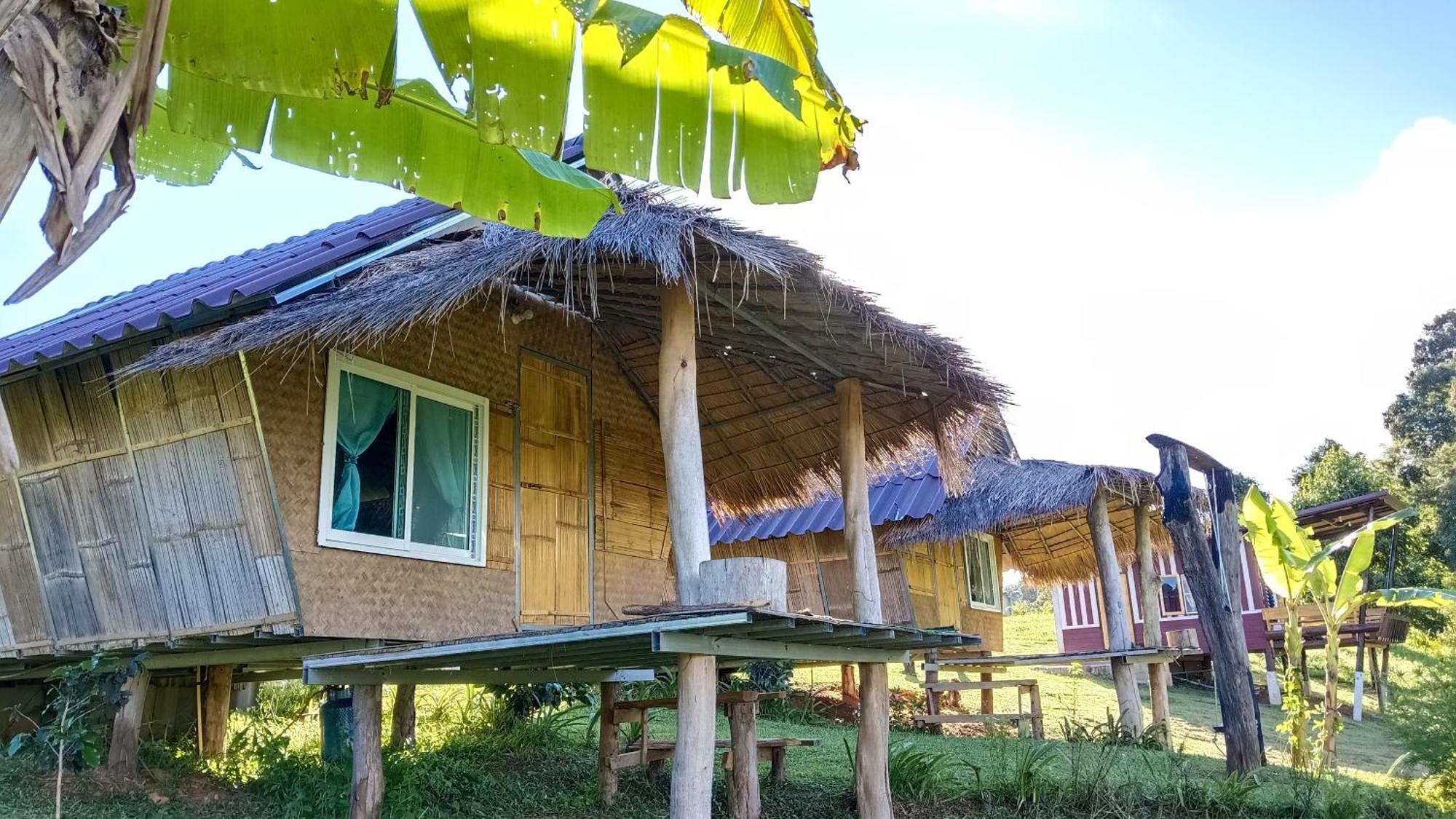 ไร่นิธิสุนทร Nithisoonthon Farmstay Мехонгсон Екстер'єр фото
