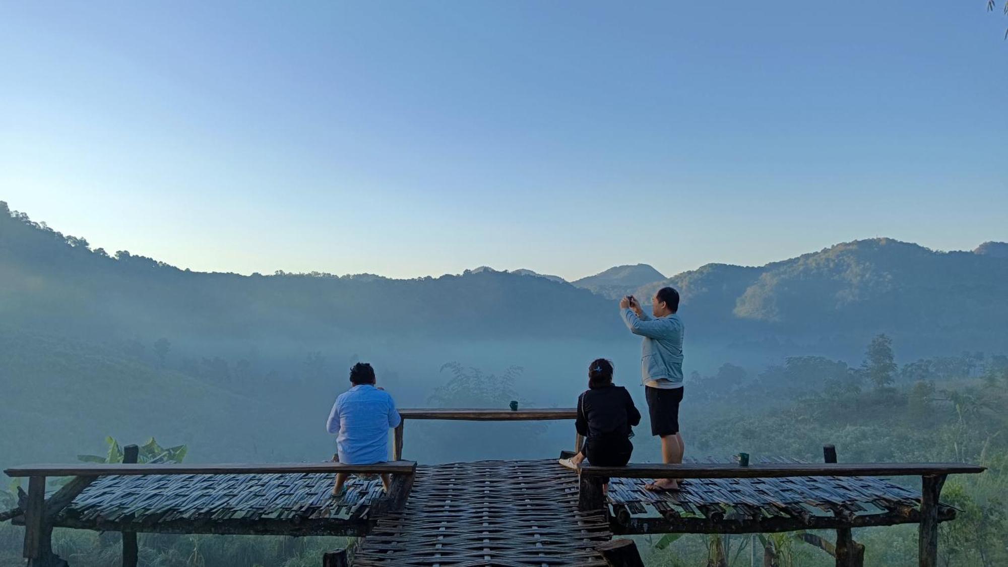 ไร่นิธิสุนทร Nithisoonthon Farmstay Мехонгсон Екстер'єр фото