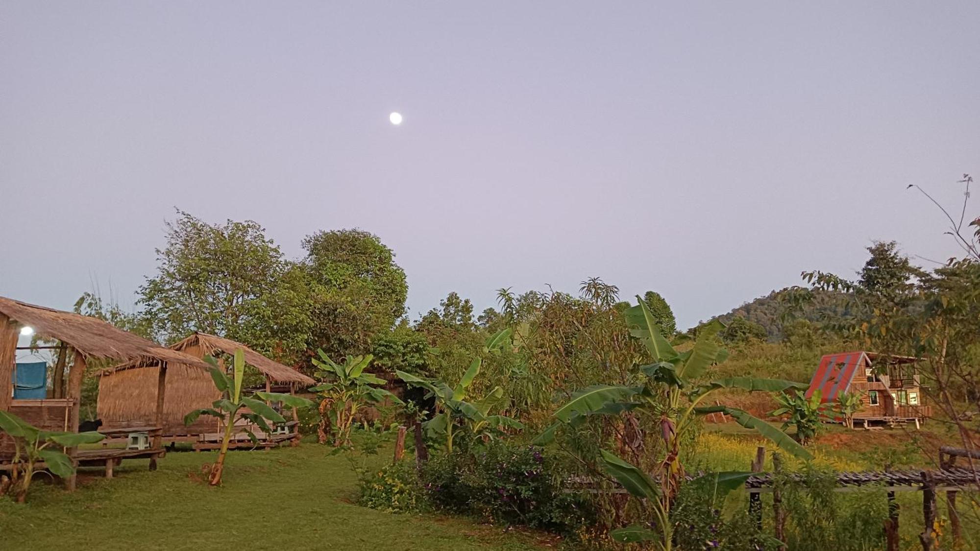 ไร่นิธิสุนทร Nithisoonthon Farmstay Мехонгсон Екстер'єр фото