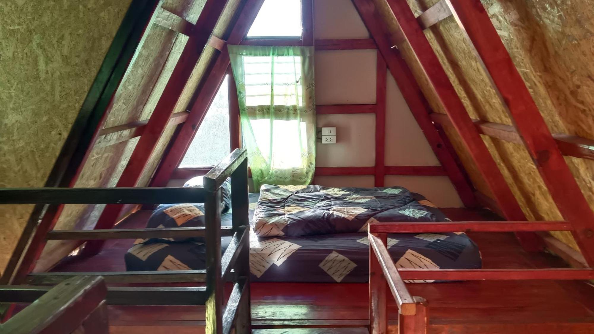 ไร่นิธิสุนทร Nithisoonthon Farmstay Мехонгсон Екстер'єр фото
