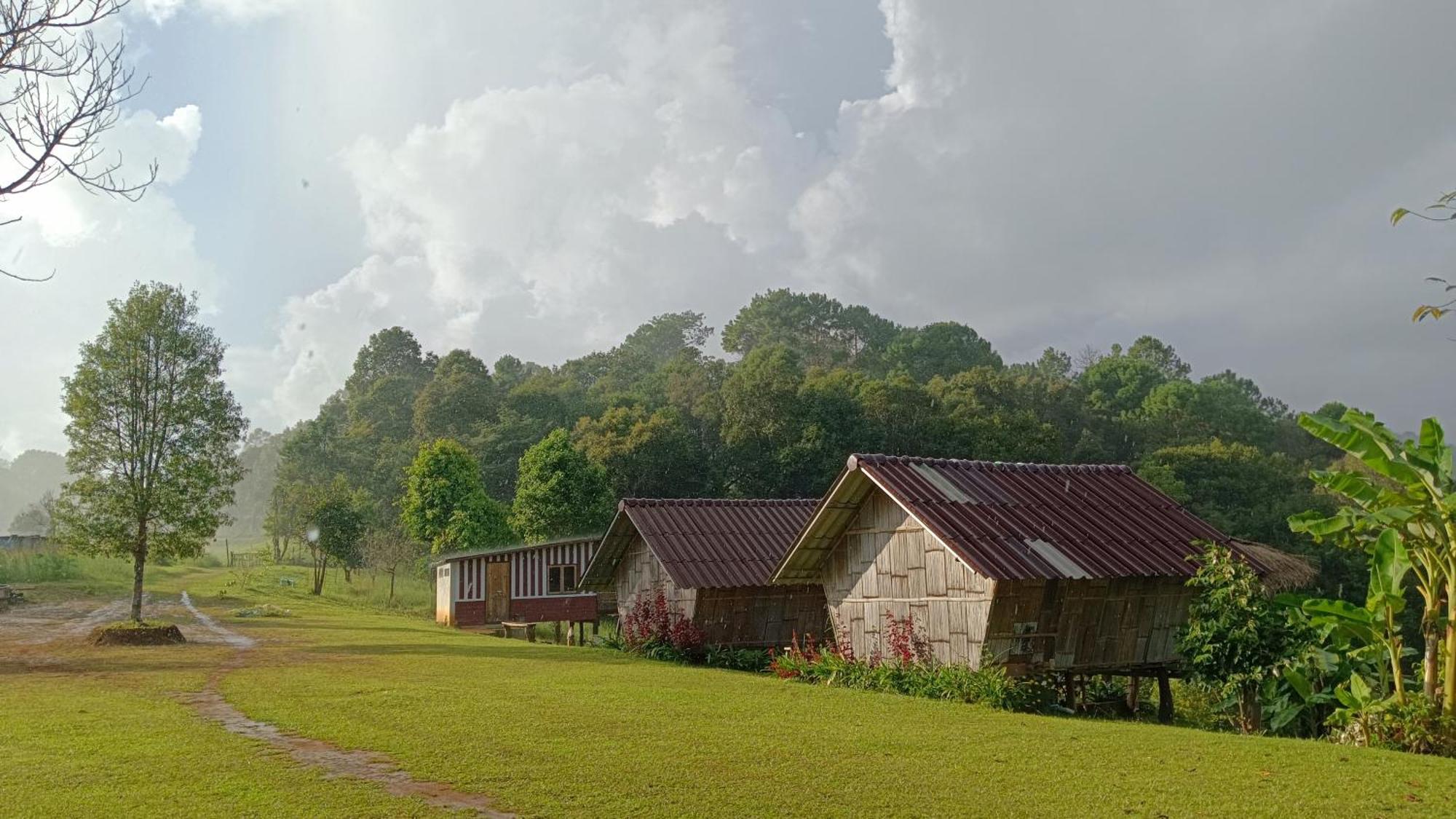 ไร่นิธิสุนทร Nithisoonthon Farmstay Мехонгсон Екстер'єр фото
