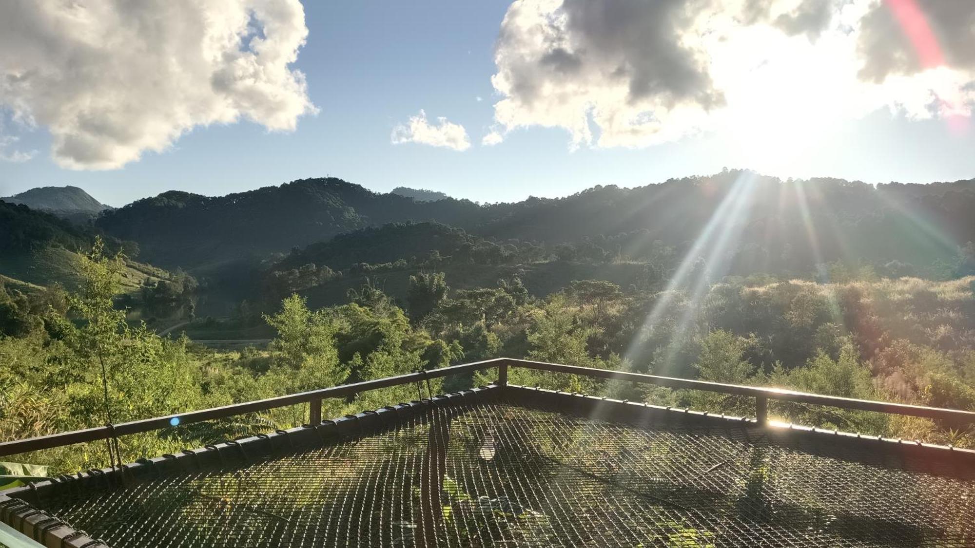 ไร่นิธิสุนทร Nithisoonthon Farmstay Мехонгсон Екстер'єр фото