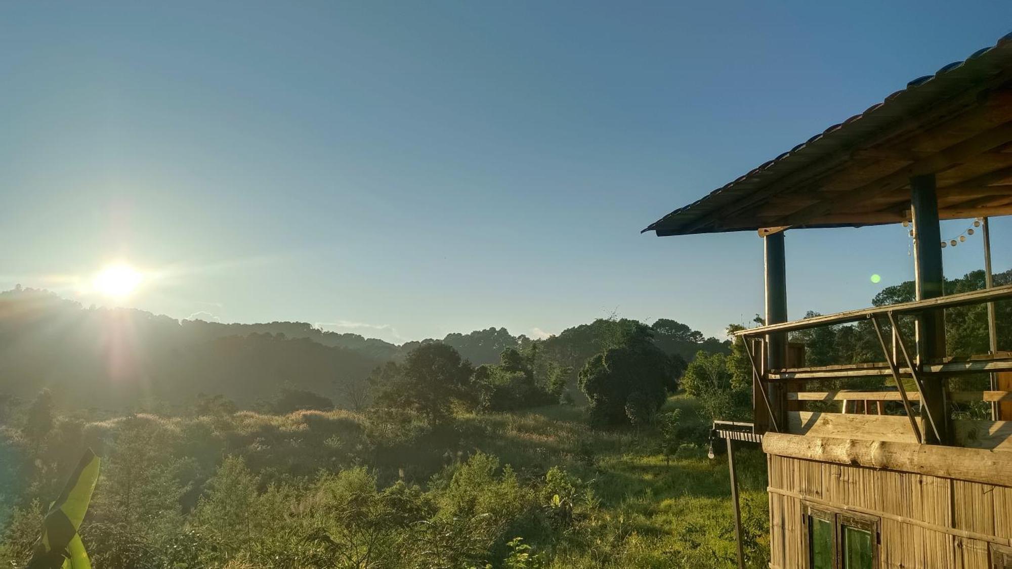 ไร่นิธิสุนทร Nithisoonthon Farmstay Мехонгсон Екстер'єр фото